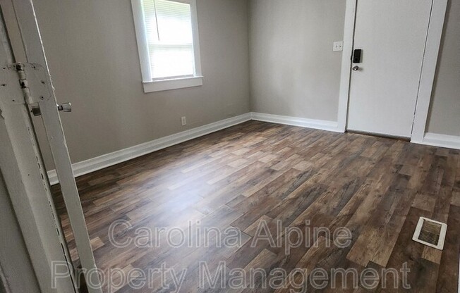 1102 BAKER BLVD