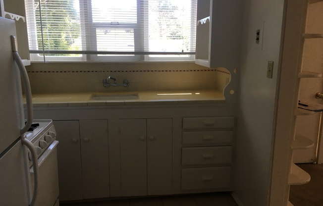 Studio, 1 bath, $1,825, Unit Up