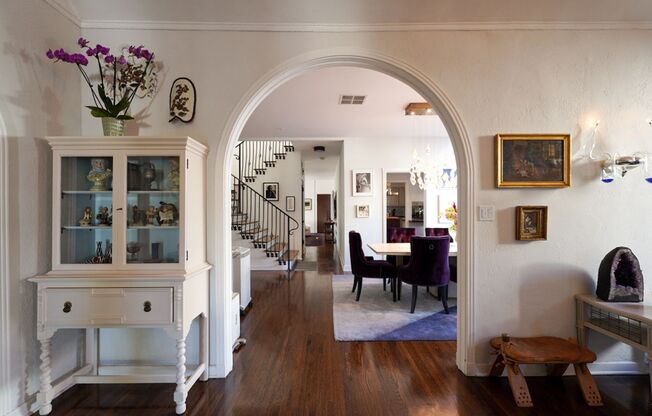 6 Bedroom Home and ADU for Rent in Los Feliz Neighborhood