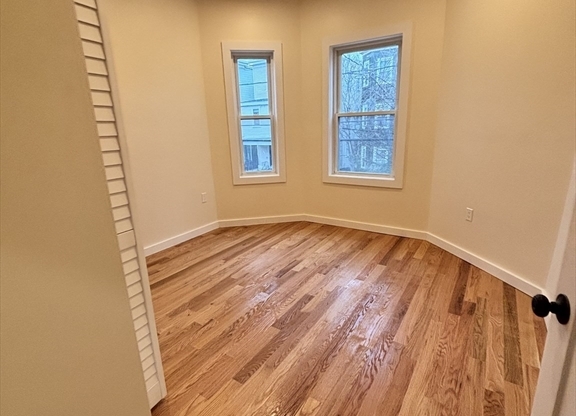 125 CENTRAL AVE