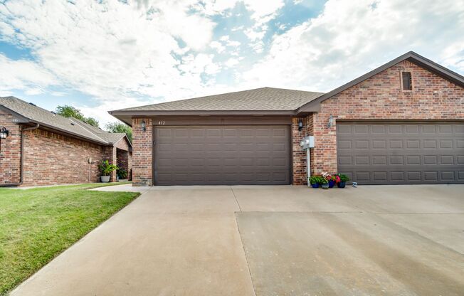 3 Bed 2 Bath 2 Car Garage Brand New Duplex In The Heart Of Edmond!!