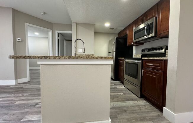 2 beds, 2 baths, $1,650, Unit UNIT 108