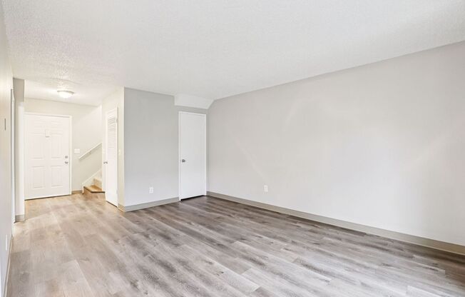 3 beds, 1.5 baths, 963 sqft, $1,749, Unit D-03