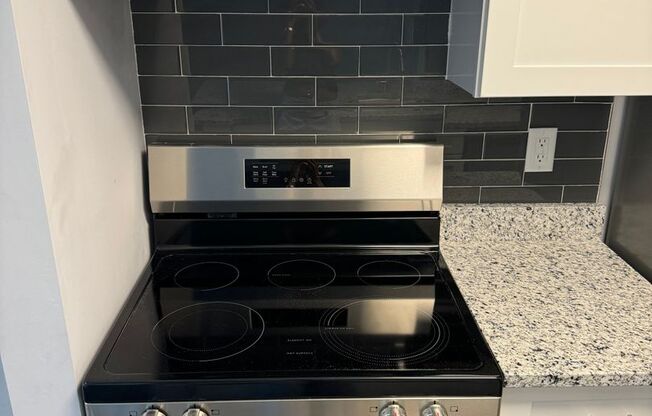 2 beds, 2 baths, 882 sqft, $1,400, Unit 5824D1