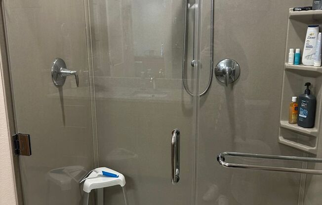 1 bed, 1 bath, 871 sqft, $1,600, Unit 232