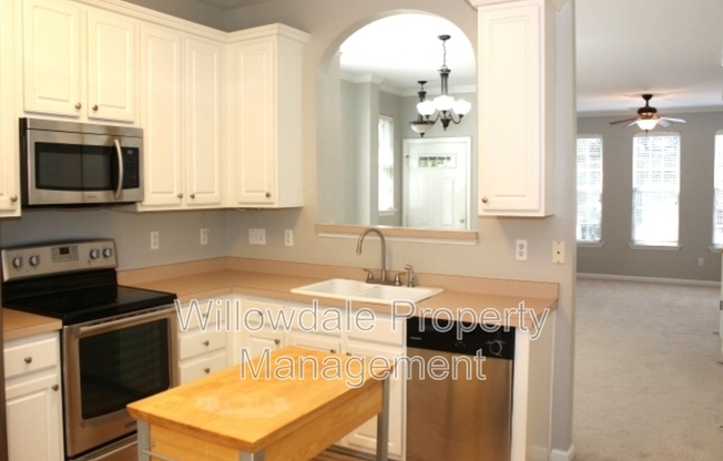 4760 BLACK MTN PATH