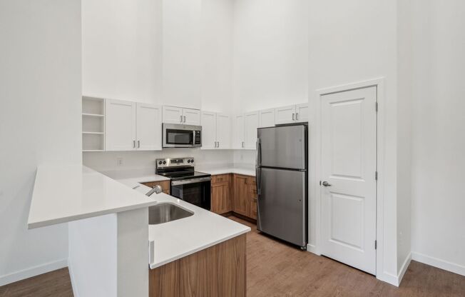3 beds, 2 baths, 1,329 sqft, $2,199, Unit 67