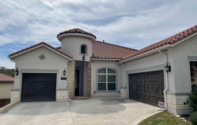 Elegant Cresta Bella home, high atop the Scenic Texas Hills of North San Antonio