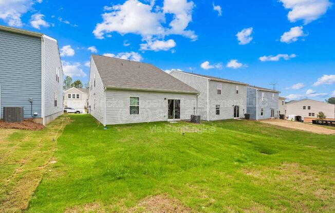 5 beds, 2.5 baths, 2,306 sqft, $2,245