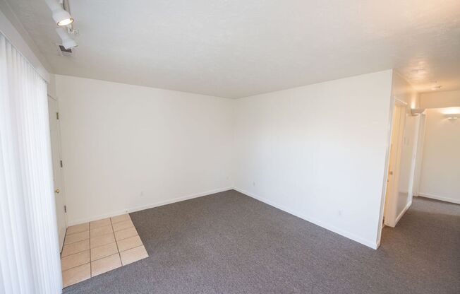 2 beds, 1 bath, $1,749, Unit 5