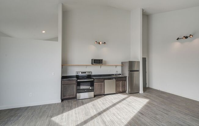 1 bed, 1 bath, 629 sqft, $1,095, Unit 401