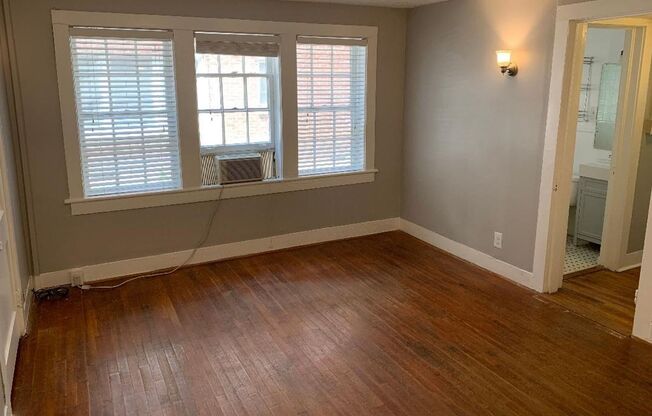 1 bed, 1 bath, 750 sqft, $1,595, Unit 869-4