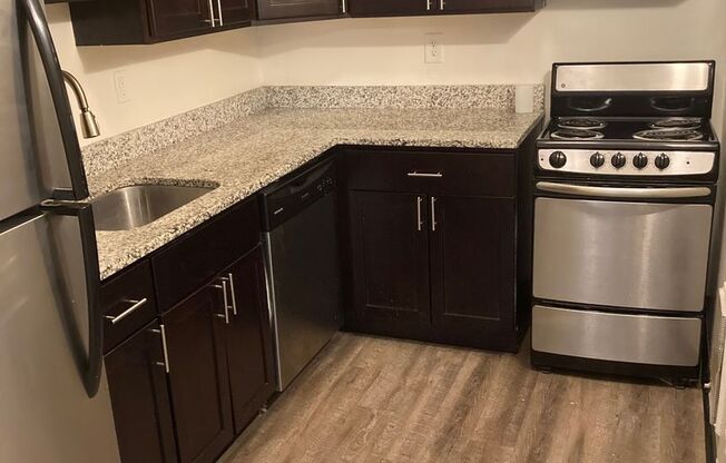 2 beds, 1 bath, 764 sqft, $1,499, Unit 107-4B