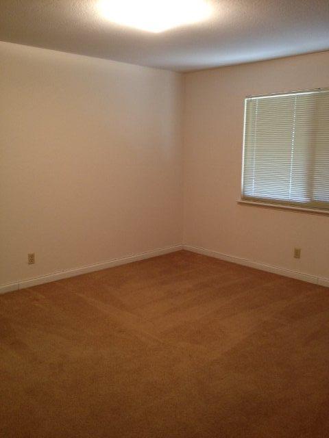 2 beds, 1 bath, $2,100