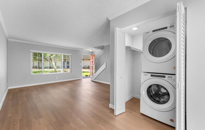 Yorba Linda Pines Apartments