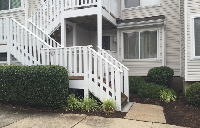 Beautiful Condo close to the oceanfront!!