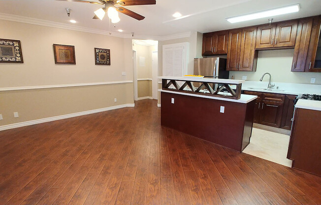 2 beds, 2 baths, 910 sqft, $2,895, Unit 406