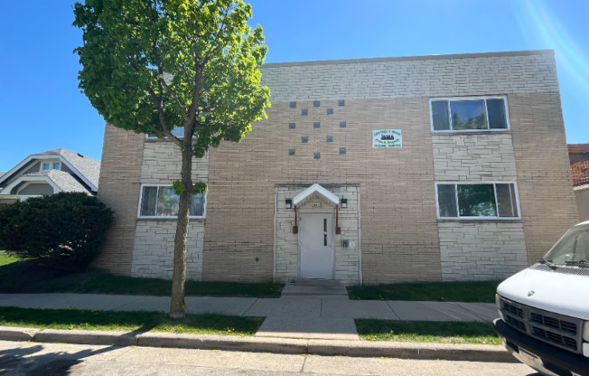 2066 S 74 ST