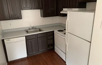 1 bed, 1 bath, 470 sqft, $745, Unit 915