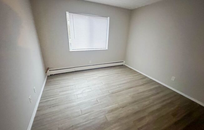 1 bed, 1 bath, 560 sqft, $825, Unit 615-24
