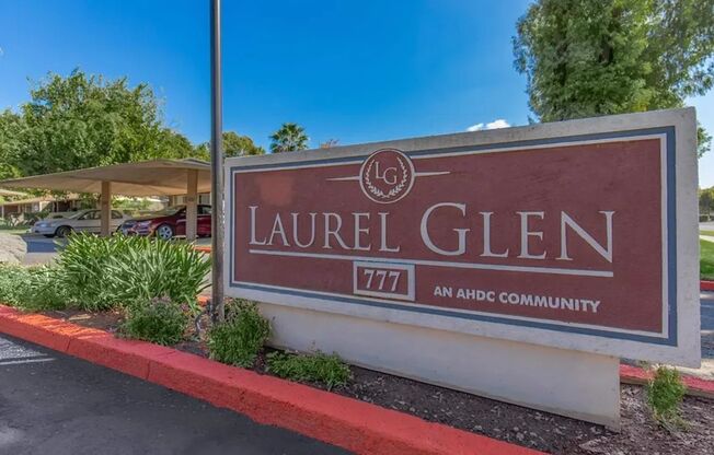 Laurel Glen