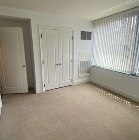 1 bed, 1 bath, 725 sqft, $4,000, Unit 701
