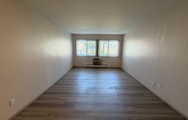 1 bed, 1 bath, $795, Unit 37