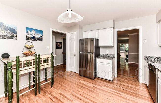 6862 WILLIAMSBURG POND CT