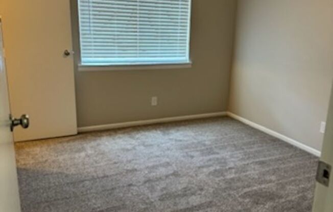 2 beds, 2 baths, 1,092 sqft, $1,175