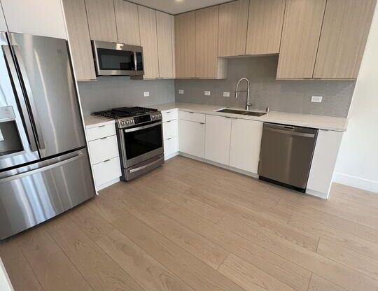 3 beds, 2.5 baths, 1,500 sqft, $6,150, Unit 402