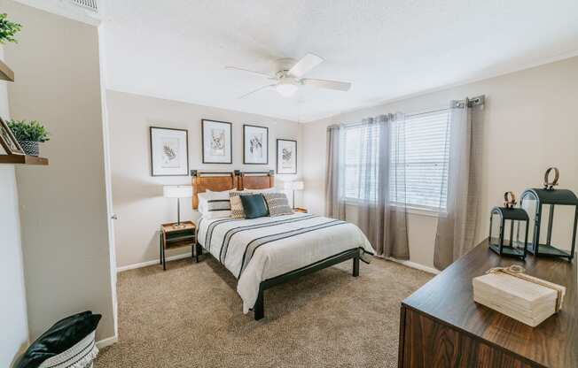 oversized bedrooms at Midtown Oaks Townhomes in Mobile, AL
