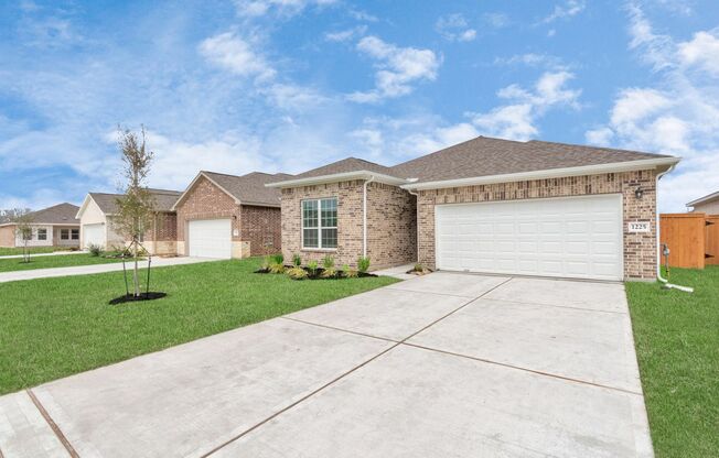 * 6 WEEKS FREE*  CALL TODAYY!!  The Maple – Single-Story Sophistication with Room to Live