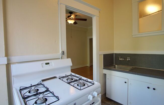 Studio, 1 bath, $995, Unit 56