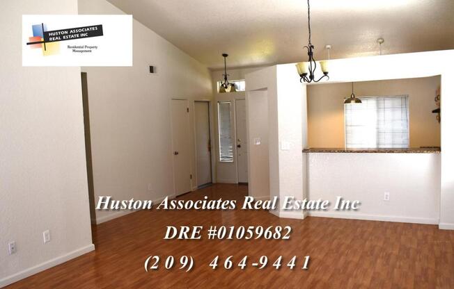 2461 FAIRWAY GLN