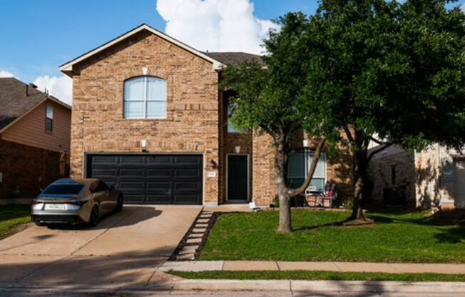 Large Pflugerville 4-bedroom/2.5 Bath Home in the Villages of Hidden Lake