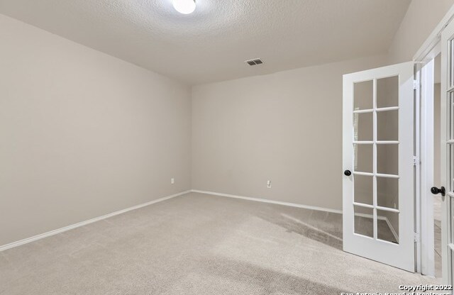 322 WALNUT CRES