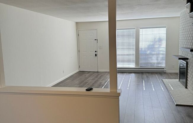 1 bed, 1.5 baths, 875 sqft, $2,795, Unit 19