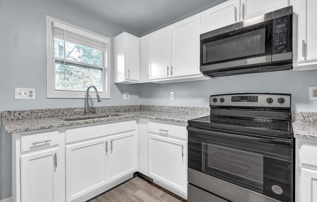 2 beds, 1 bath, 759 sqft, $1,195, Unit A01