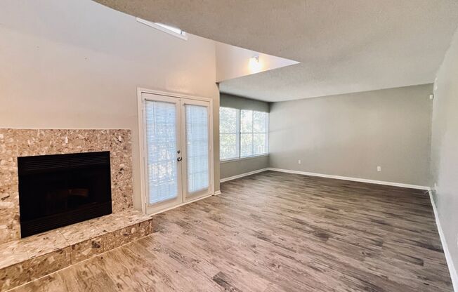 Great Townhouse in Great Hills / Arboretum with 3 bedrooms, 2.5 baths