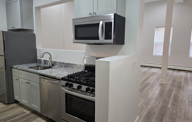 9 11 BISMARCK ST