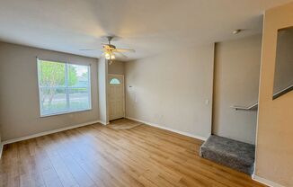 2 beds, 2.5 baths, $1,350, Unit Unit #912