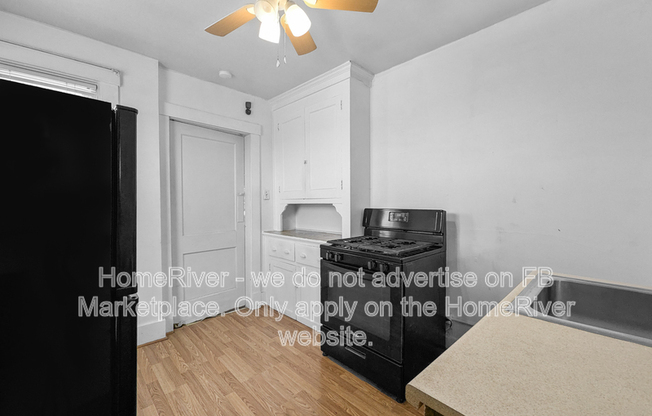 389 GROSS ST