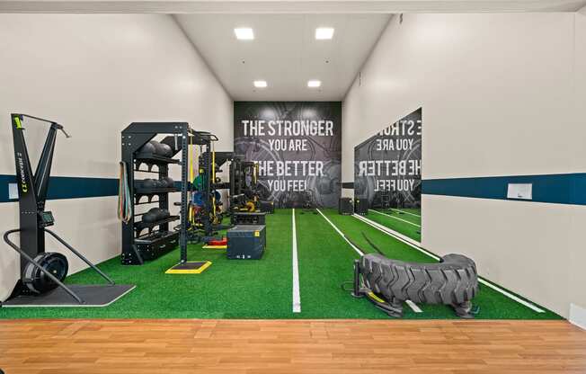 CrossFit Studio - Willow Spring Apartment