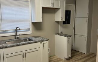 2 beds, 1 bath, $1,200