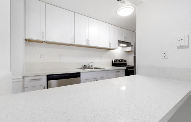 2 beds, 1 bath, 850 sqft, $1,650, Unit 9160-15