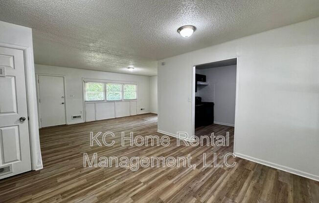 7507 E 108 ST
