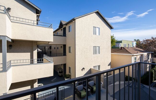 1 bed, 1 bath, 450 sqft, $2,300, Unit 506