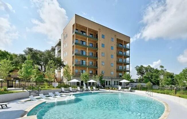 2 beds, 2 baths, 1,001 sqft, $1,945, Unit 124