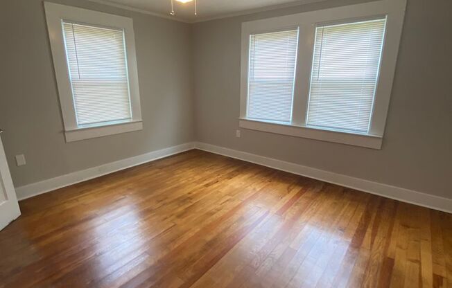 2 beds, 1 bath, $1,200