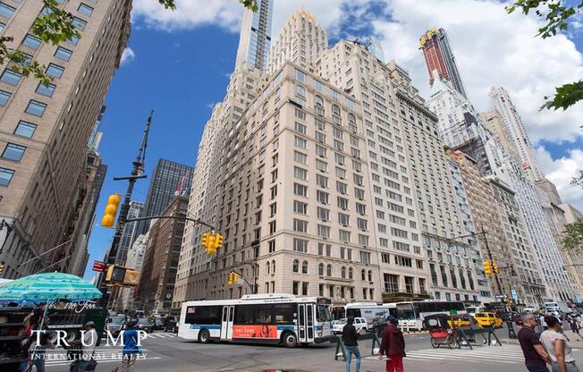 1 bed, 1.5 baths, 800 sqft, $5,500, Unit 8-B